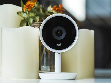 Nest Cam IQ im Test: Smarte &Uuml;berwachungskamera mit eingebautem Pf&ouml;rtner