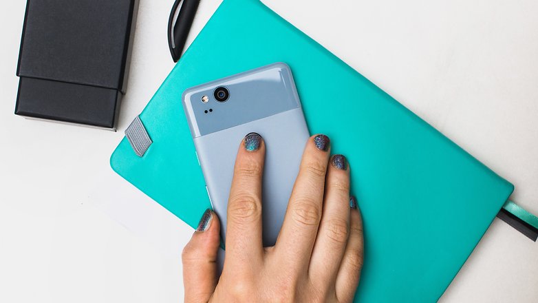 AndroidPIT Google Pixel2 blue 1778