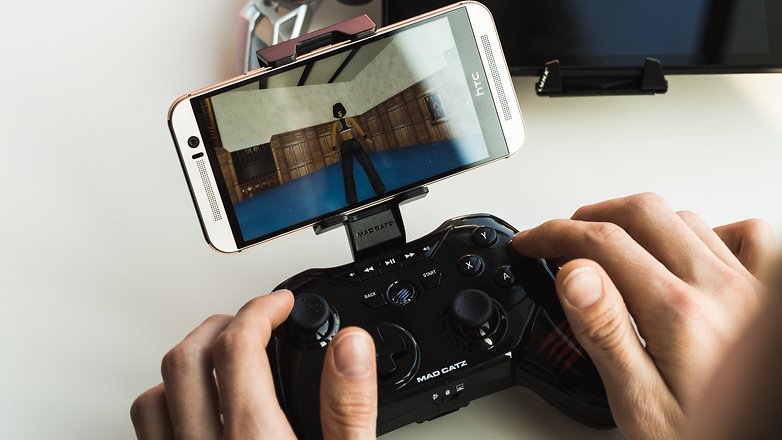 AndroidPIT game controller 5130