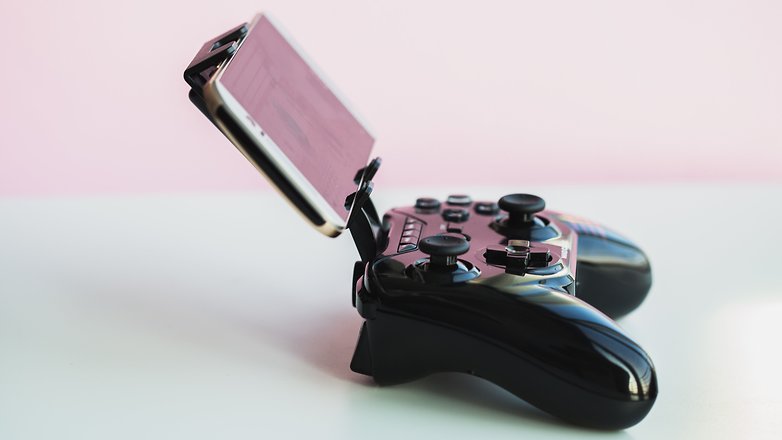 AndroidPIT game controller 5197