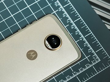 Moto Z2 Play &eacute; o melhor custo/benef&iacute;cio da Motorola em 2017?