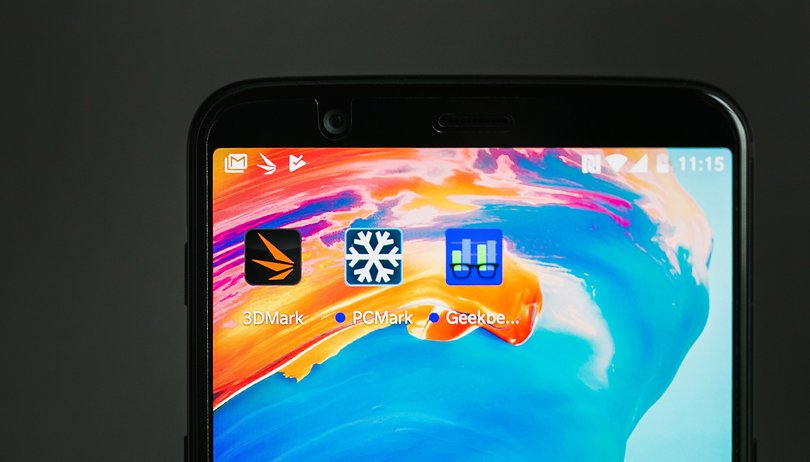 Pourquoi le cas du OnePlus 5T montre que nous devrions être plus exigeants avec les flagships ?