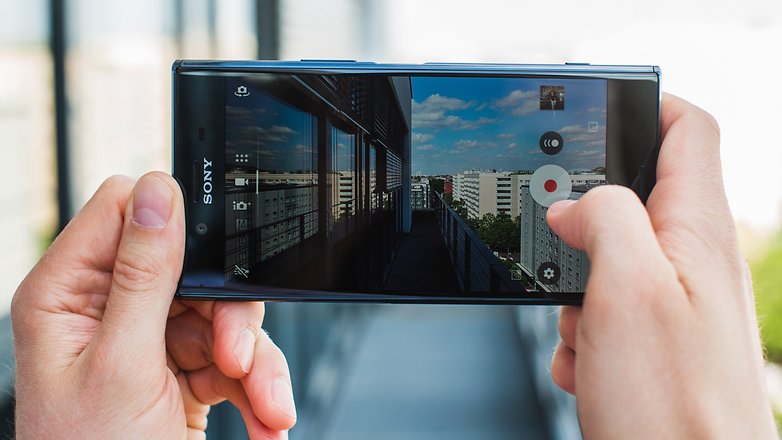 AndroidPIT-Sony-Xperia-XZ-Premium-Motion-capture-eye-0162-w782 با این ۱۰ ترفند ساده، عکس‌ها و فیلم‌های بهتری با دوربین گوشی‌ خود بگیرید  