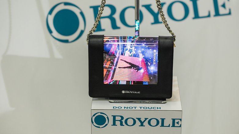 AndroidPIT-Royole-8599-w782 نمایشگرهای قابل انعطاف، نسل آینده پوشیدنی‌ها را شکل خواهند داد!  