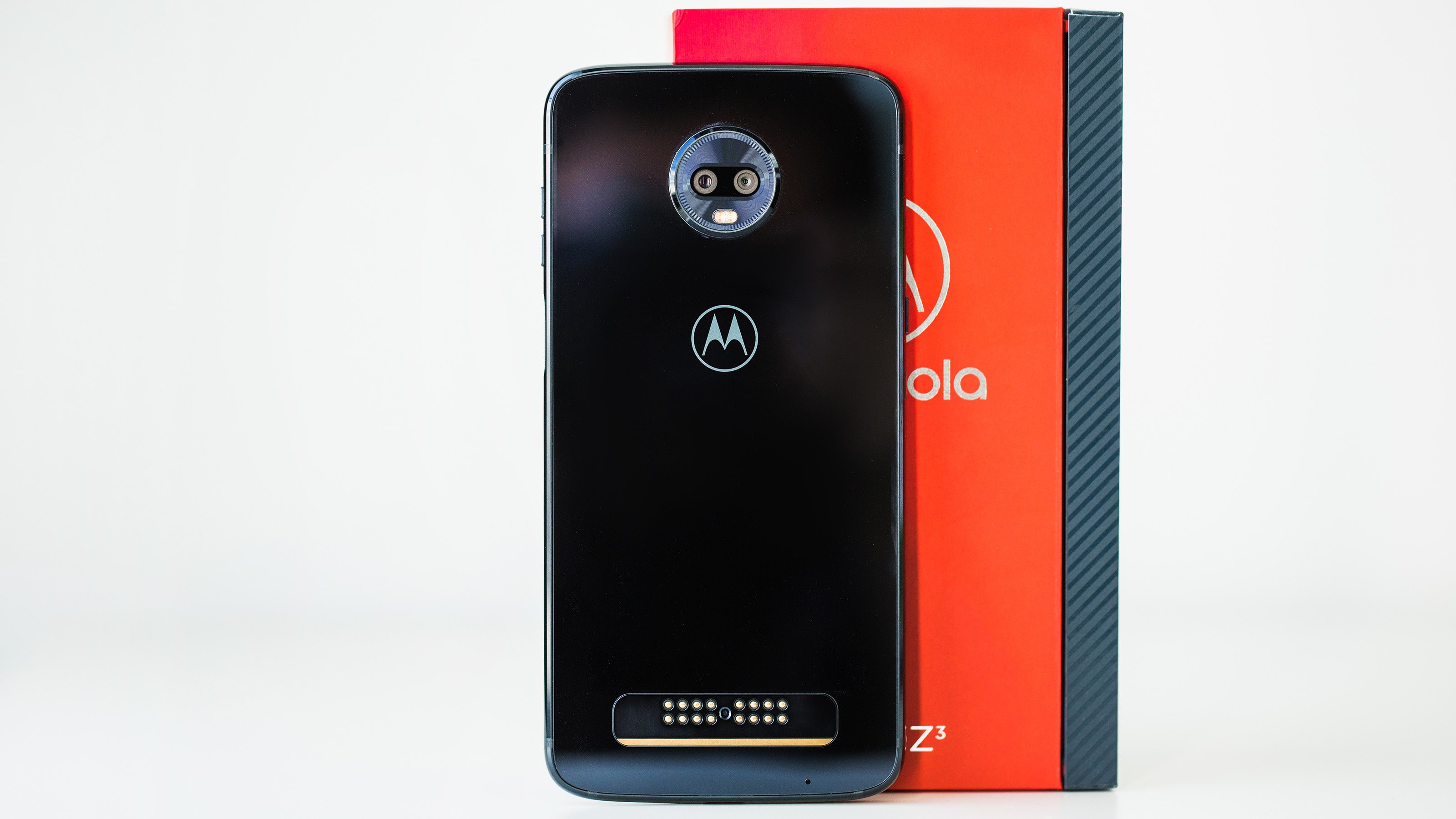mobile tracking reviews Motorola Moto Z3