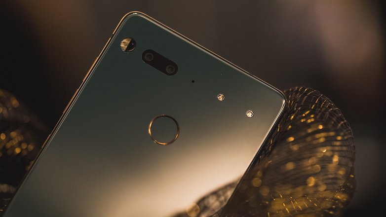 AndroidPIT essential phone 7989