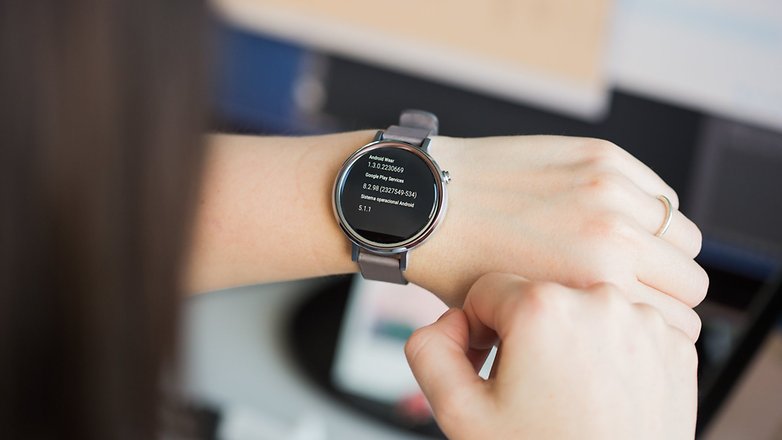 AndroidPIT moto 360 2015 14