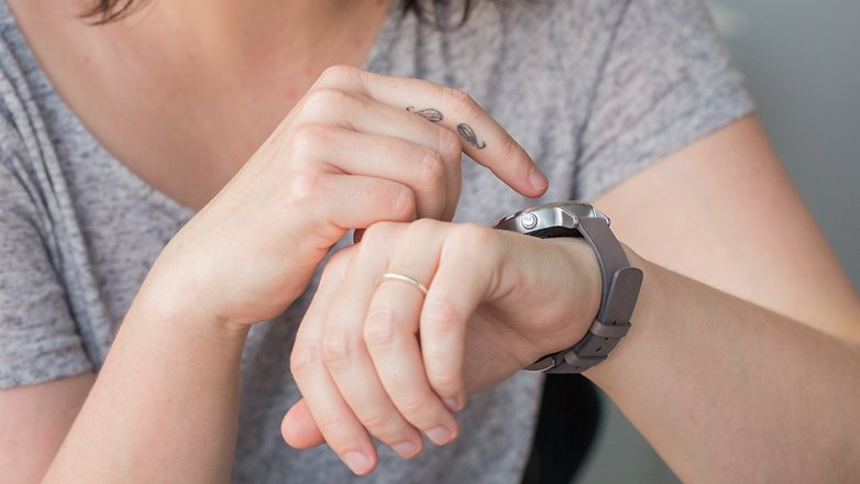AndroidPIT moto 360 2015 2