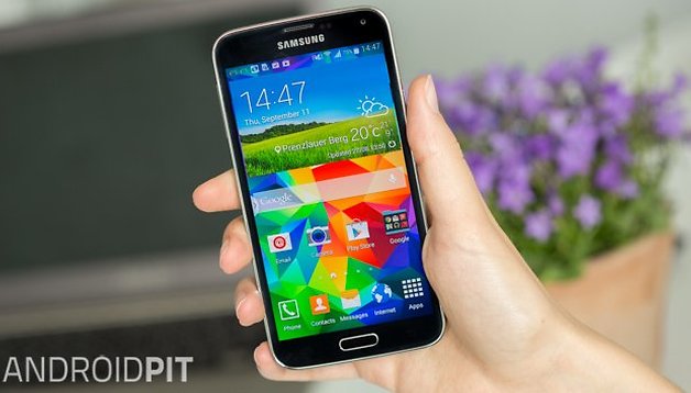Samsung Galaxy S5 vs Nexus 6: Google spara i prezzi di Samsung?