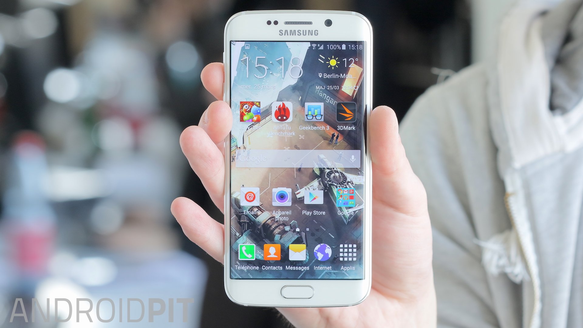 Samsung Galaxy S7 Edge: So nutzt Ihr das neue Nachtuhr-Feature 