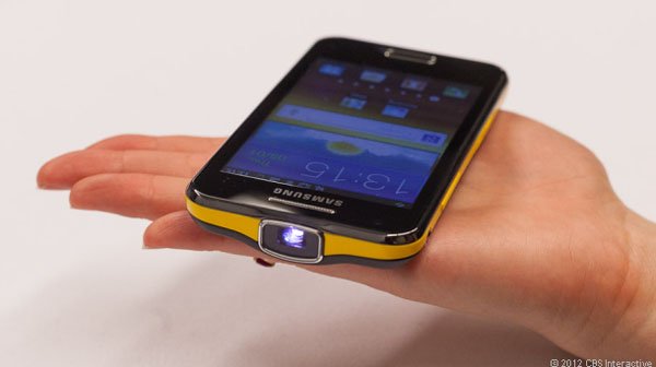 Pico projecteur : Samsung transforme votre smartphone en