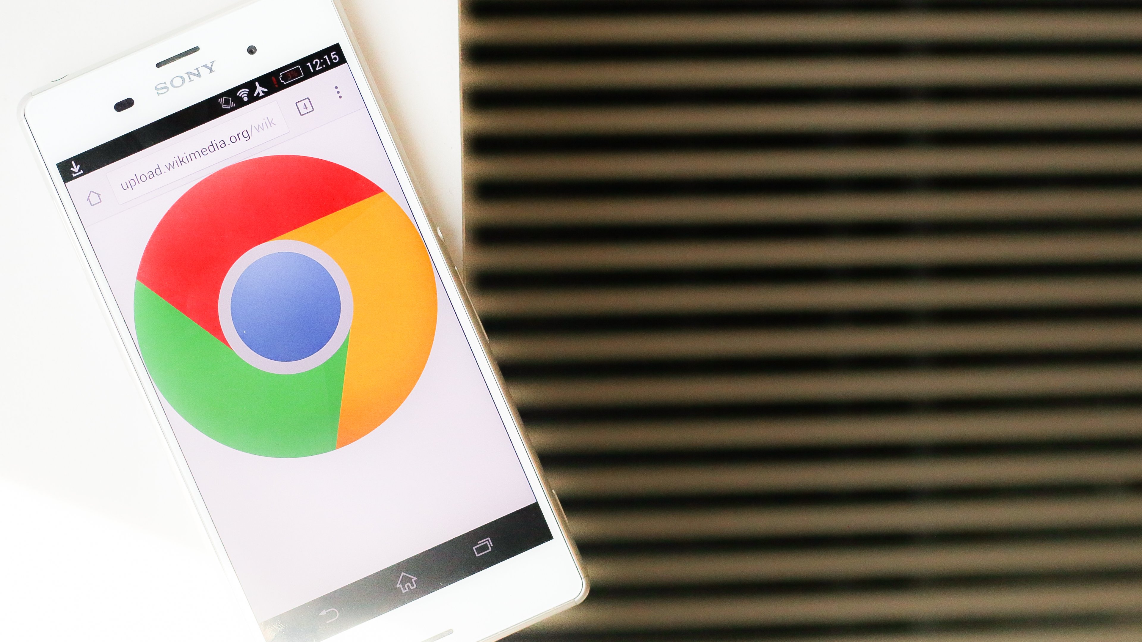 Como pausar e retomar downloads no Google Chrome ao ficar offline