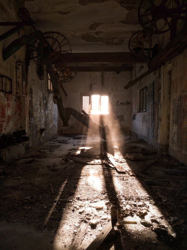 8 Fabrica abandonada