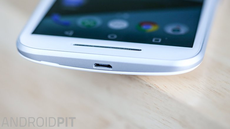 Moto G 2015 micro usb 1