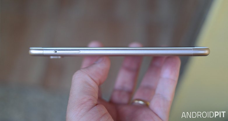 Oukitel U10 espessura