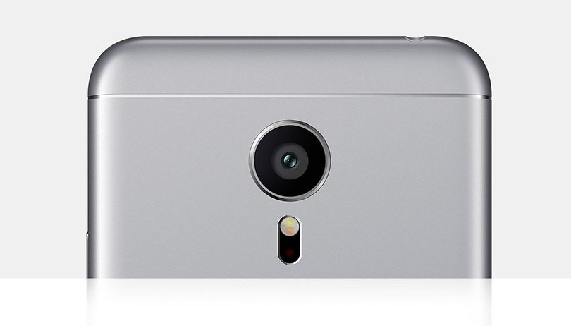 Este smartphone compacto pode tirar a supremacia da Sony na categoria