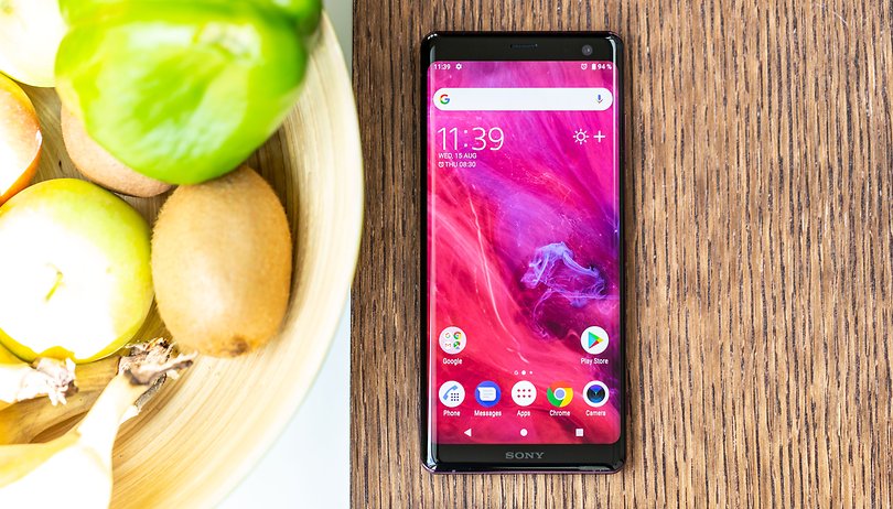 Tela OLED do Xperia XZ3 vence iPhone X, Huawei P20 e Galaxy S9 em teste de qualidade