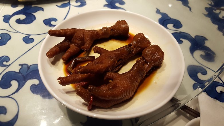 Honor chickenfeet uemit