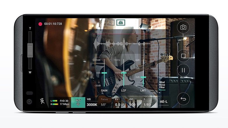 LG Q8 Audio Camera