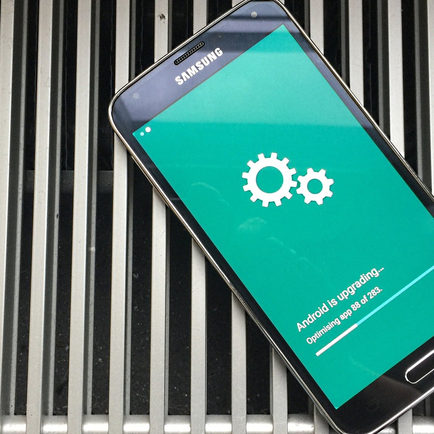Nebu fårehyrde hydrogen How to install Android Nougat on the Samsung Galaxy S5 | NextPit