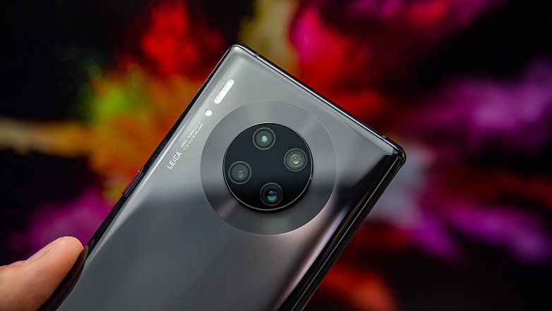 AndroidPIT huawei mate 30 pro hand main camera