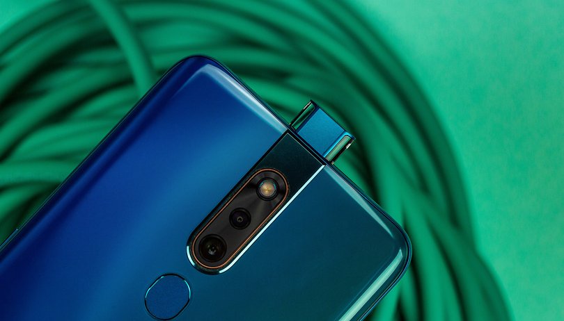 Oppo biegt das Display immer weiter