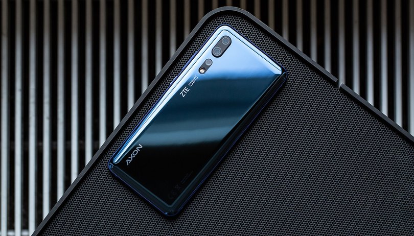 ZTE Axon 10 Pro im Unboxing: Alles gut, was glänzt?