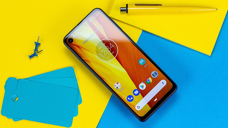 androidpit motorola one vision full front