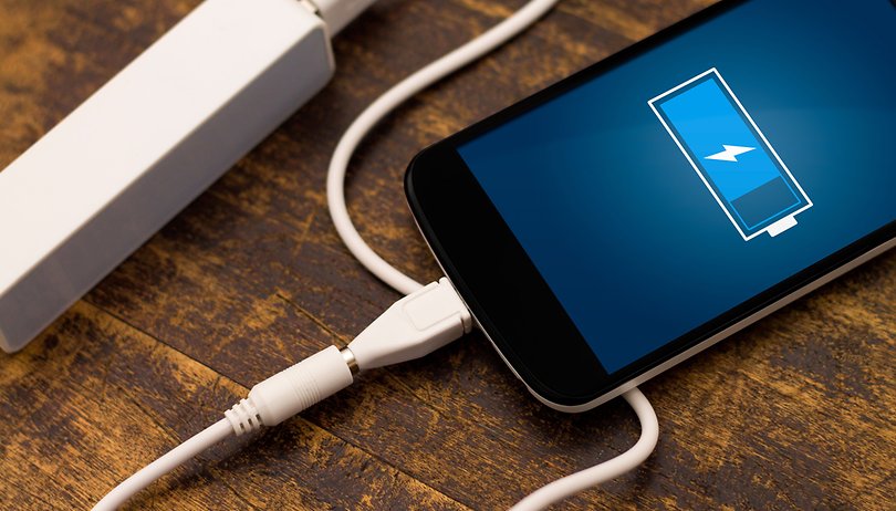 Lo smartphone non carica più? La ricarica è lenta? Ecco cosa fare!