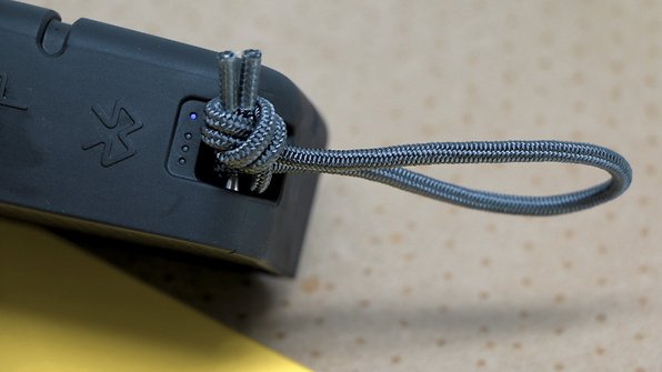 Anker SoundCore Sport XL Bluetooth Speaker: som pesado | NextPit