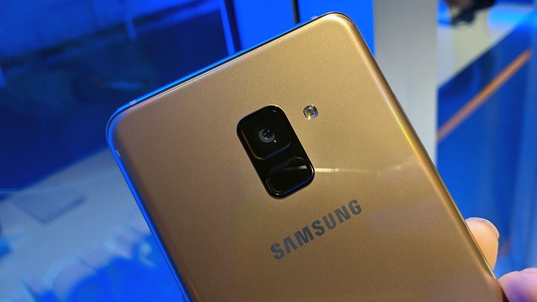 galaxy A8 4