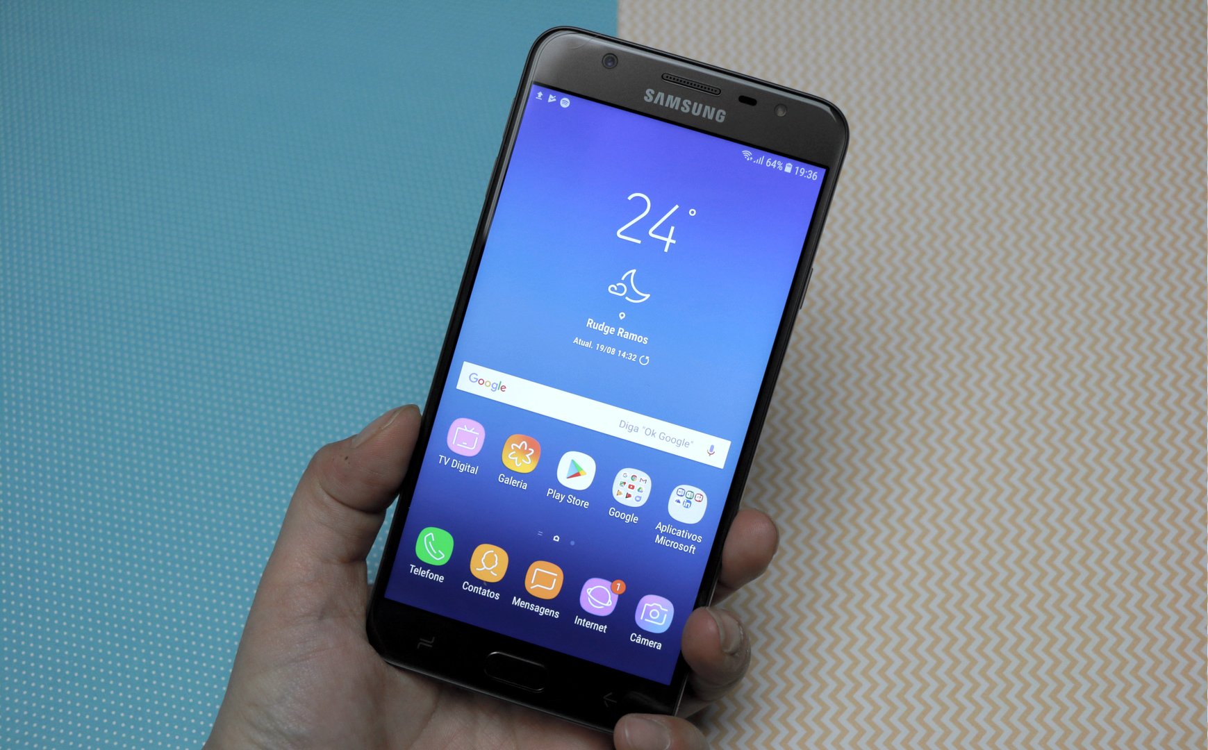 Resenha Smartphone Samsung Galaxy J5, by Stella Dauer