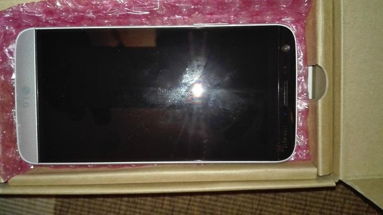 lg g5 leaked dubai photo
