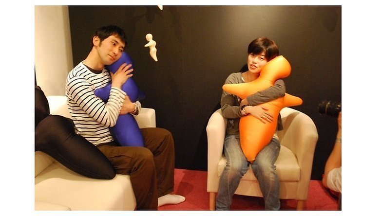 hugvie on couch w782