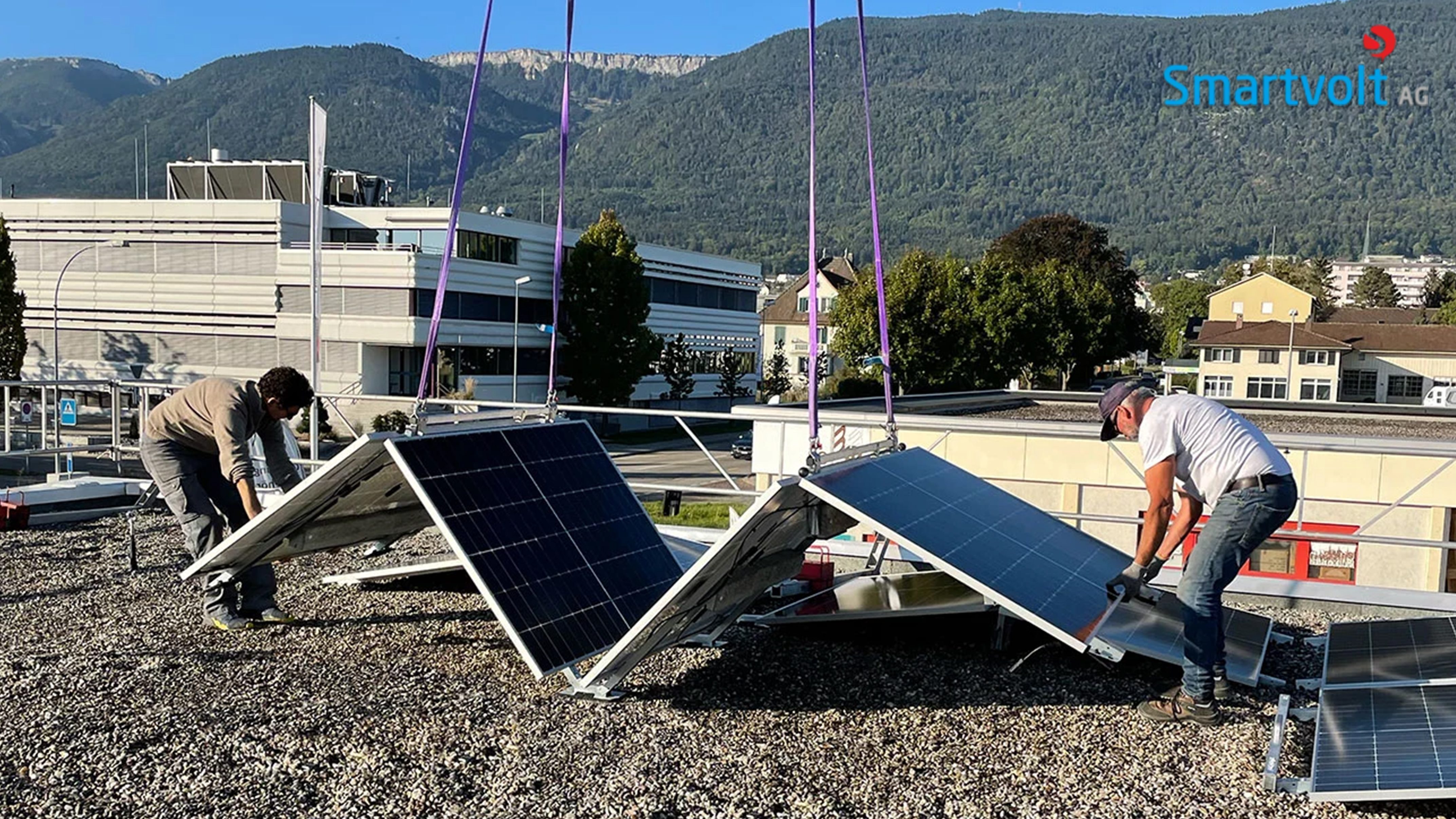 Ingenious Idea: Swiss Invent Foldable Photovoltaic System