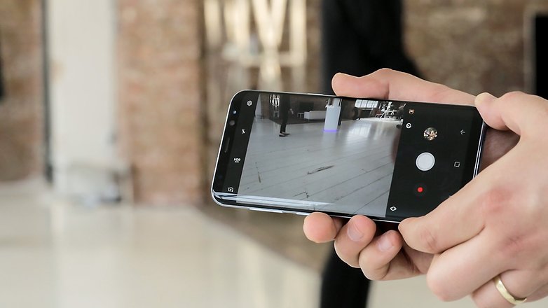 Risultati immagini per galaxy s8 plus fotocamera