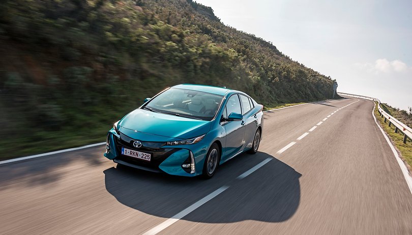 ¿Qué coche híbrido Toyota es el más adecuado para ti?
