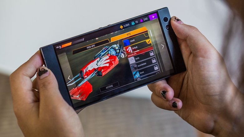 AndroidPIT Razer Phone Gaming 01