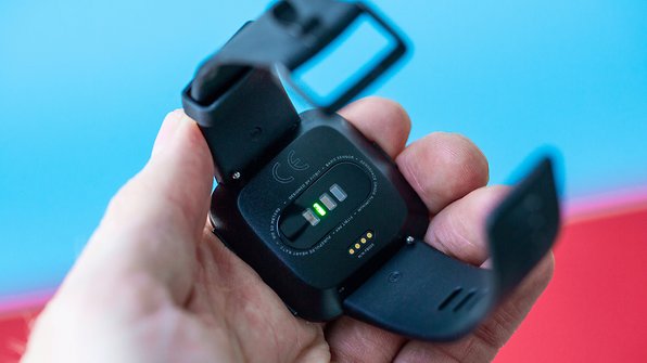 fitbit versa apple compatibility