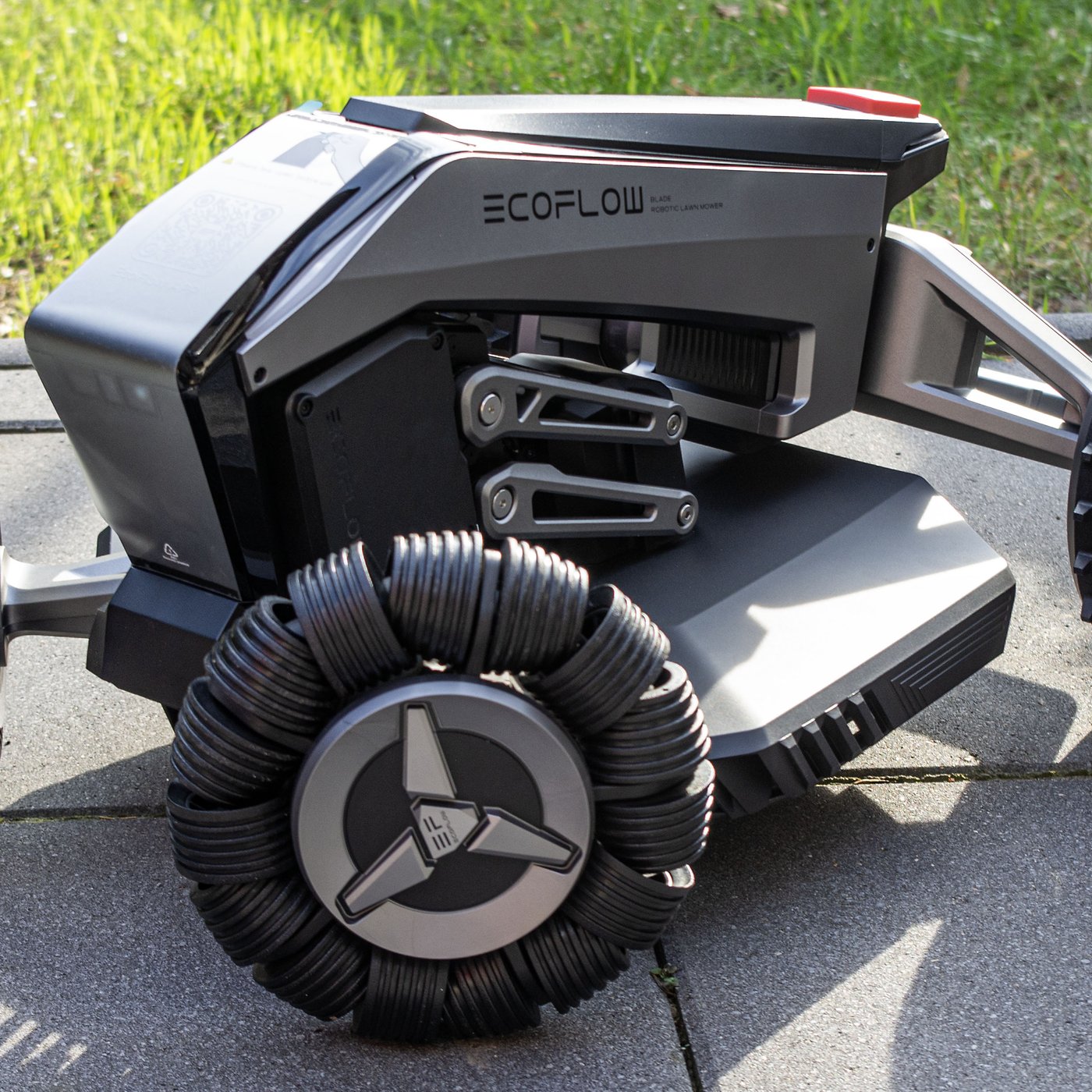 EcoFlow Blade - Robotic Lawn Mower