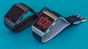 fitbit ionic vs adidas