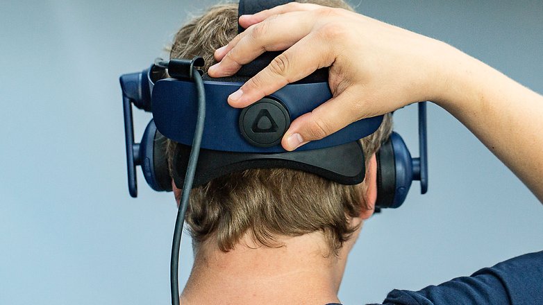 AndroidPIT htc vive pro size adjustment