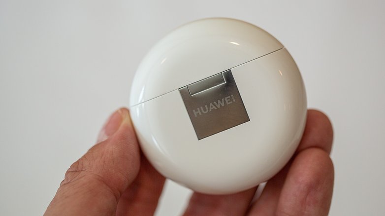 AndroidPIT huawei freebuds 3 case closed