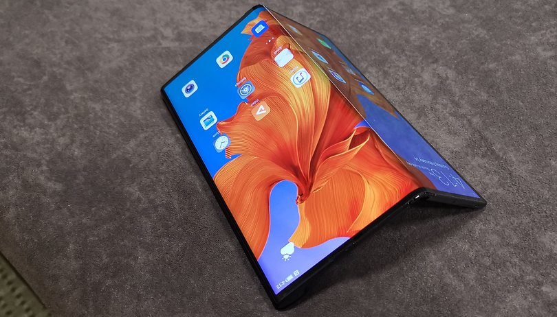 Huawei Mate X vs Samsung Galaxy Fold: who flexed it best?