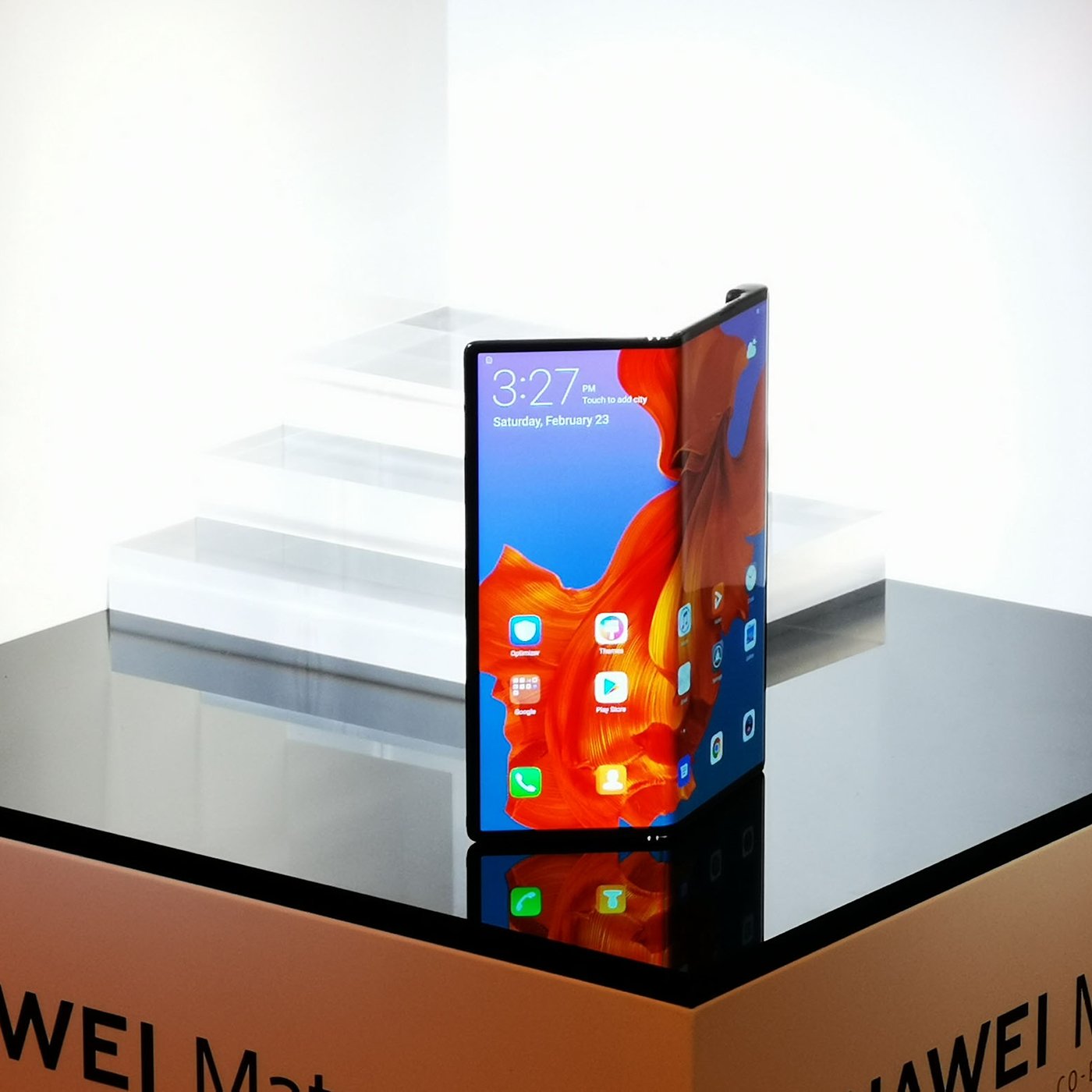 Ødelæggelse stof Nat Huawei launches Mate X folding phone with 5G out of the box | nextpit