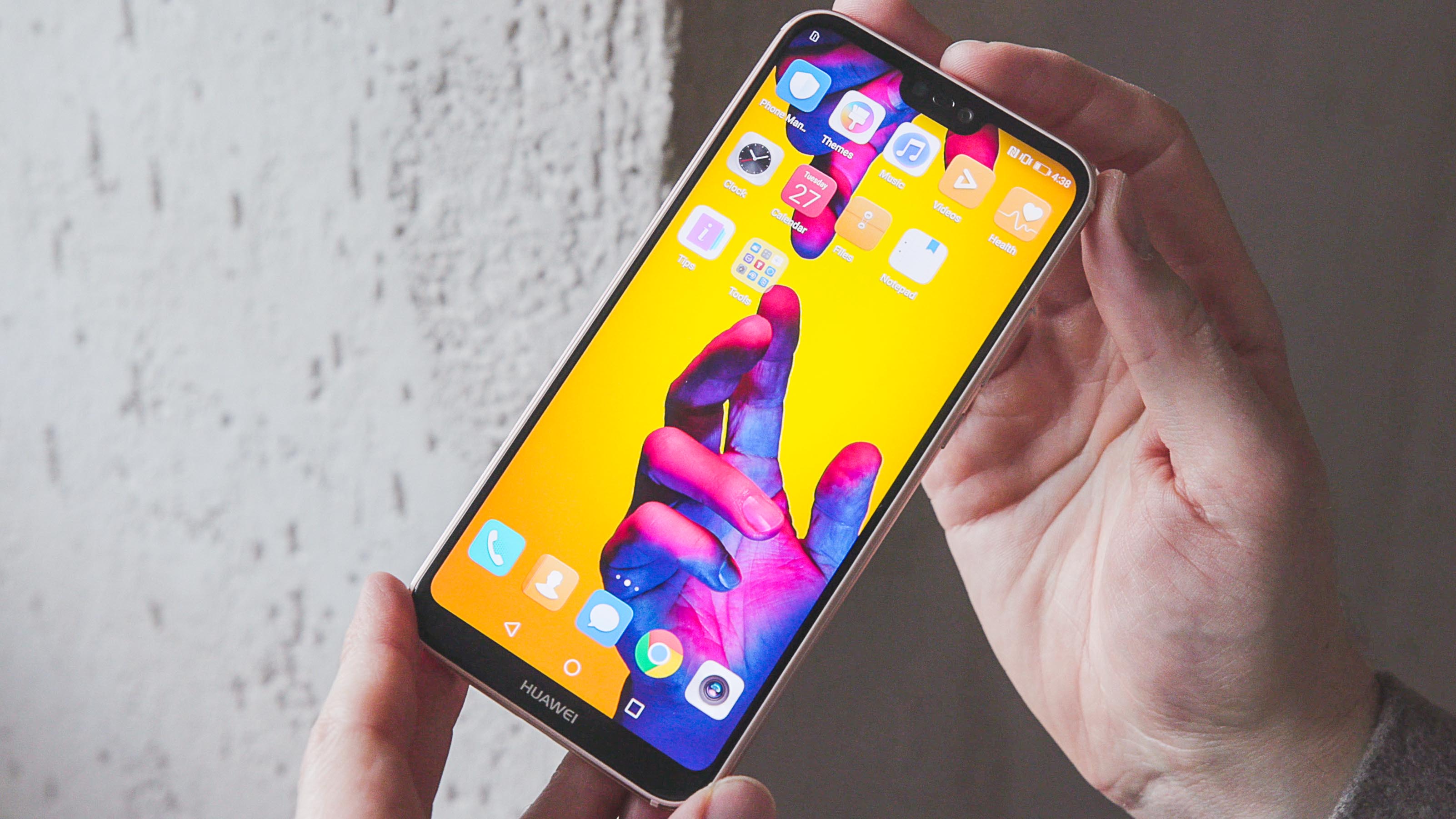 Huawei P20 Lite Review: Premium Looks for Half the Price - Tech
