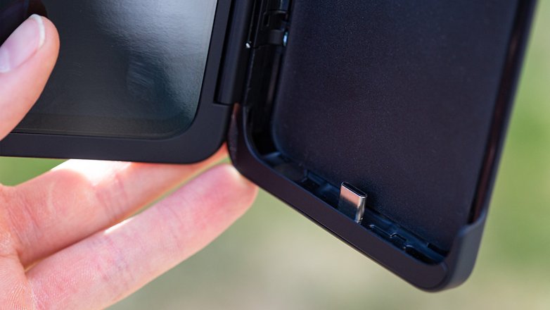 AndroidPIT lg g8x thinq connector
