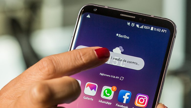 lg v30 floating display upper