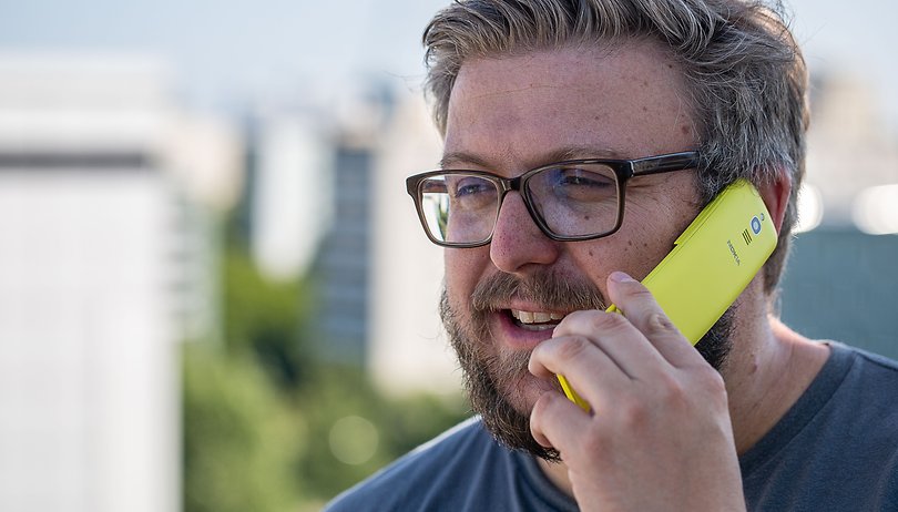 Mes premiers jours avec le Nokia 8110 4G : j'ai de nouveau 20 ans!