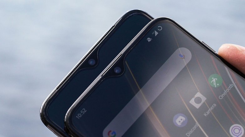 AndroidPIT oneplus 7 vs oneplus 6t front v4m
